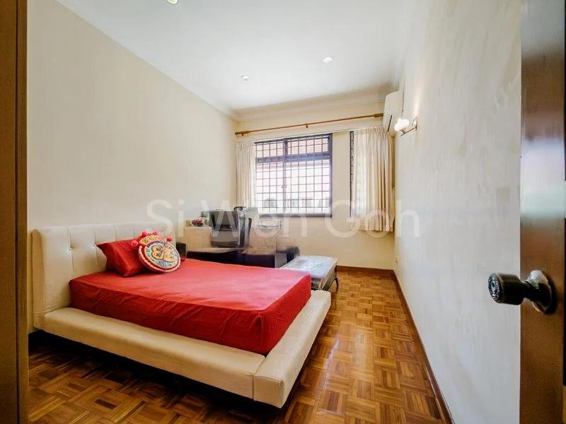 4 Bed Terraced House (Landed) for Sale in  Bedok Ria - Image 5
